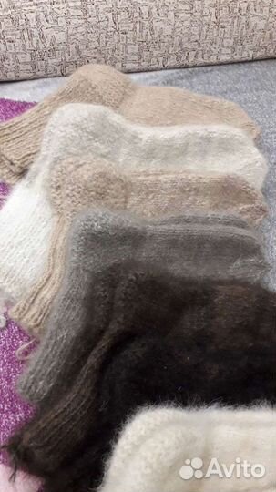 Из собачьего пуха носки,варежки,шарфы,пояса