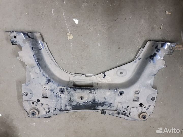 Подрамник Ниссан Микра K12 54400BC12A