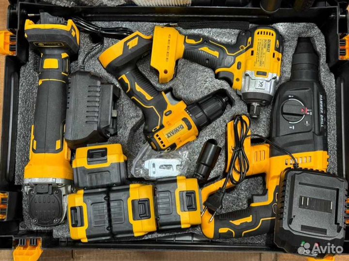 Набор инструментов 4в1 на аккумуляторе DeWalt