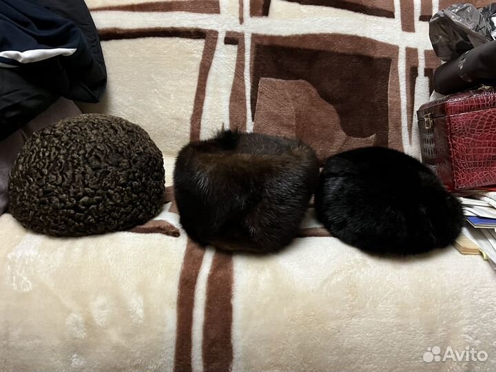 Норковые шапки, норковый берет, шапка из каракуля