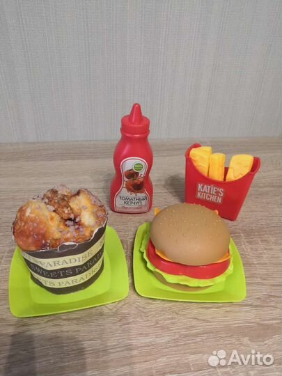 Детская посуда, муляжи еды