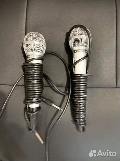 Микрофон для караоке проводной