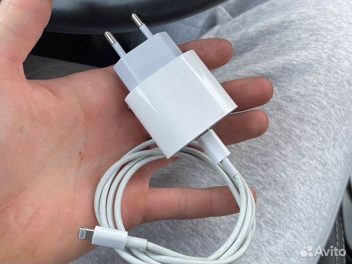 Быстрая зарядка для iPhone 20w блок+кабель