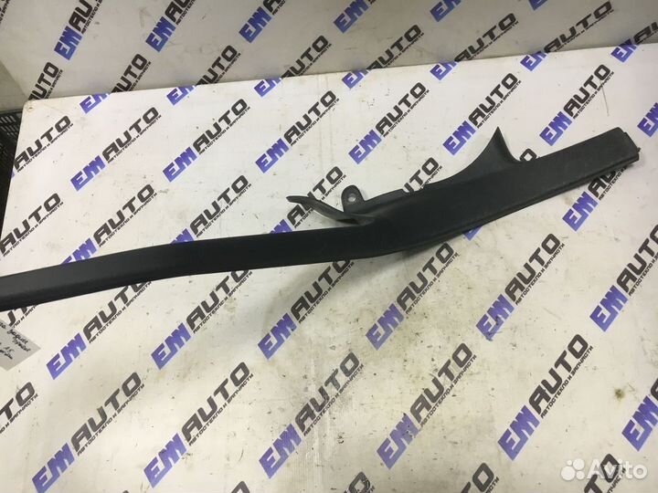 Накладка порога задняя правая Шкода Октавия А5