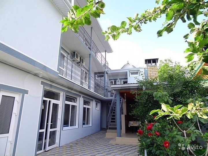 Гостиница, 1300 м²