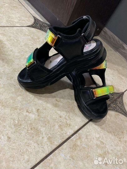 Босоножки для девочки