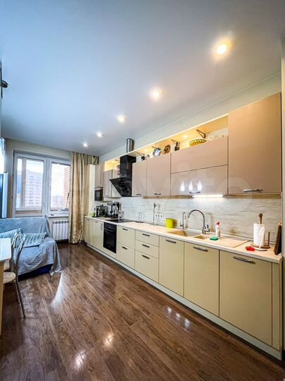3-к. квартира, 135 м², 16/25 эт.