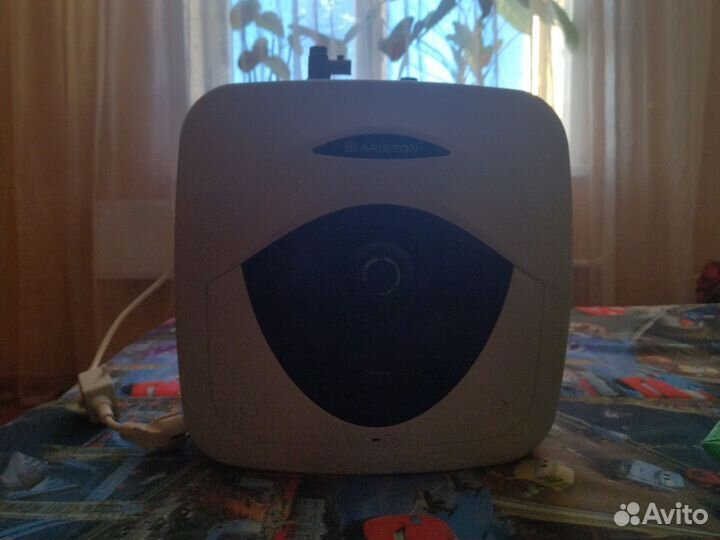 Водонагреватель накопительный 10л