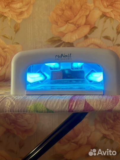 Лампа для сушки ногтей