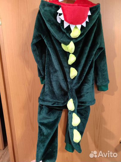Зелёный кигуруми-комбинезон