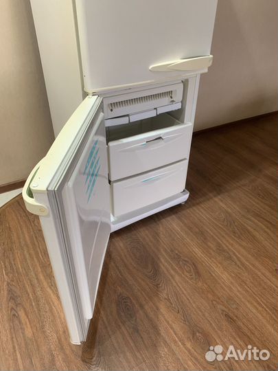 Холодильник хотпоинт Аристон б/у (Stinol)