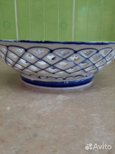 Гжель. Конфетница