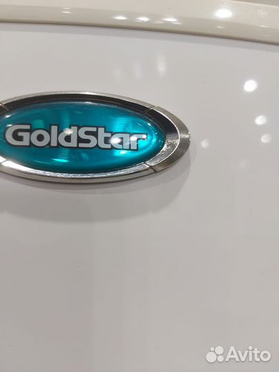 Холодильник Goldstar со встроенным замком