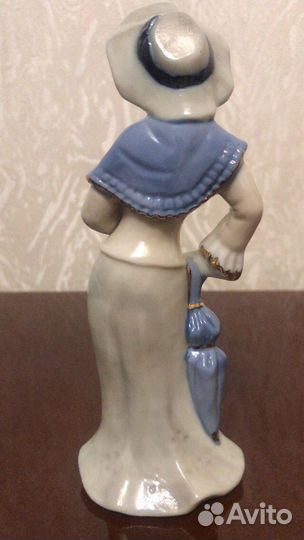 Статуэтка фарфор