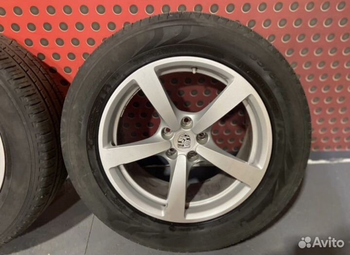 Диски с резиной Porsche Macan R18