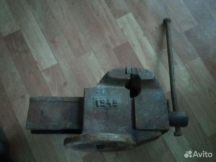 Тиски слесарные бу СССР