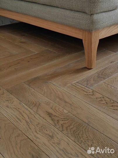 Паркет дуб штучный с покрытием лак и масло новый