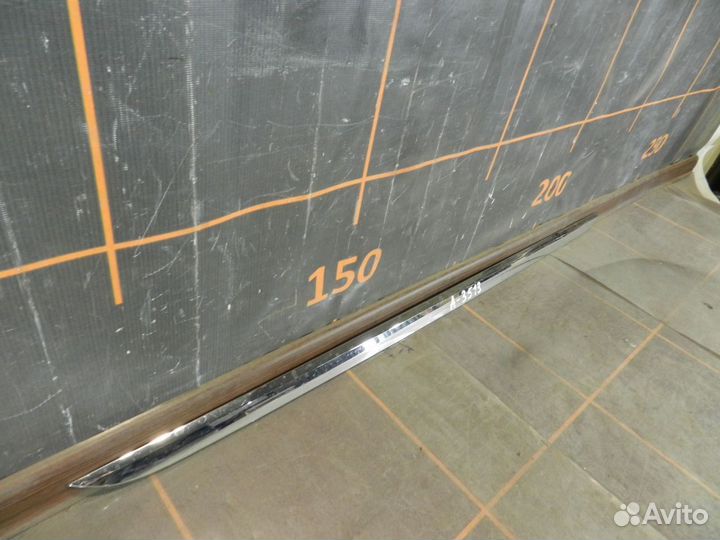 Накладка крышки багажника - Volkswagen Jetta 6