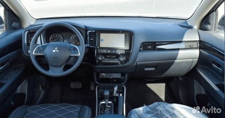 Mitsubishi Outlander 2.0 CVT, 2022, 15 км