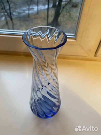 Ваза из голубого стекла.ссср
