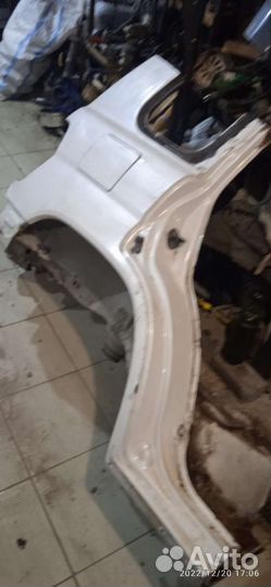 Заднее крыло Mitsubishi pajero IO