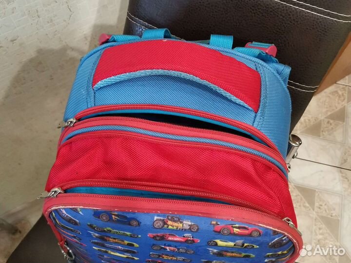 Школьный рюкзак