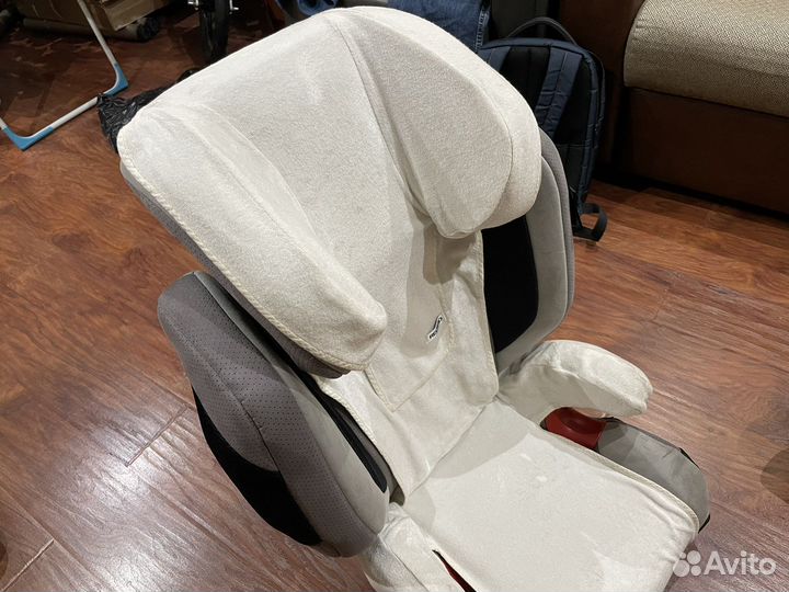 Автокресло 1/2/3 (9-36 кг) Recaro Monza Nova IS