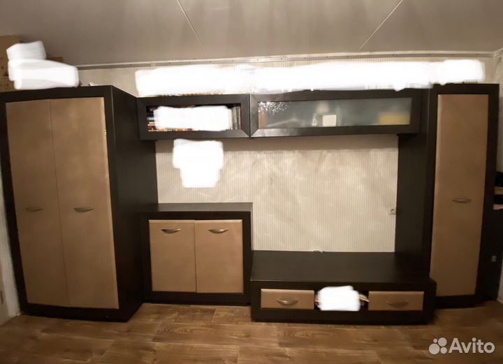 Стенка в гостиную