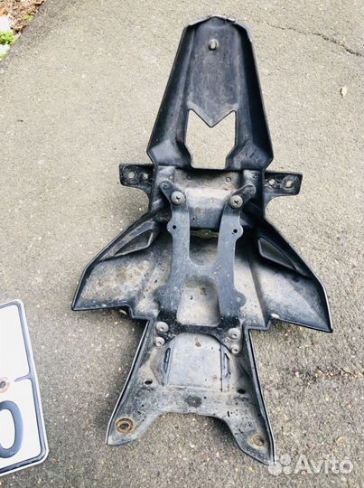 Крепление номерного знака Suzuki gsx-r 750