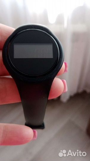 Часы с шагомером