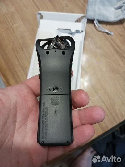 Рекордер zoom h1n