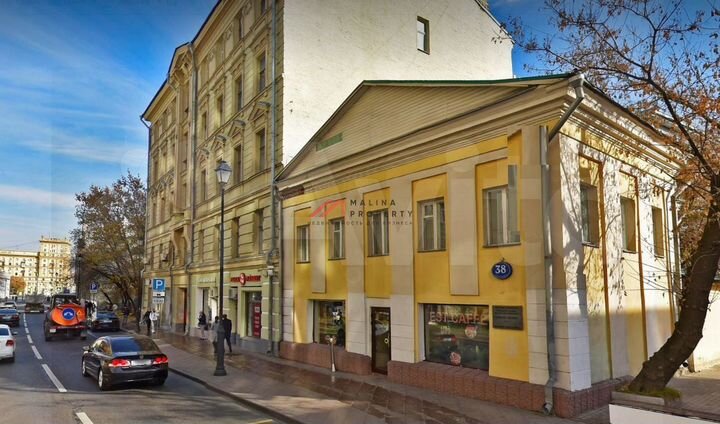 Сдам торговое помещение, 247 м²