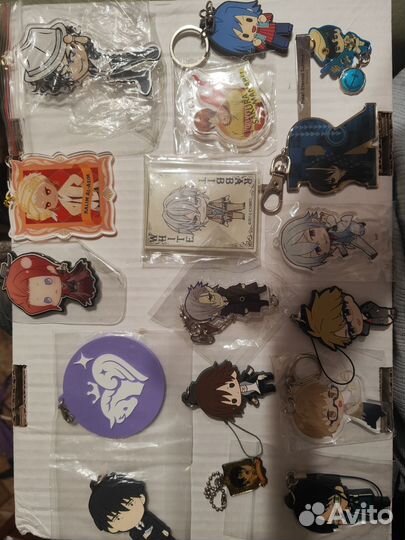Аниме мерч, аниме значки, брелки аниме