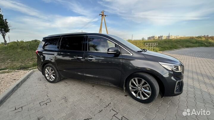Kia Carnival 2.2 AT, 2018, 65 800 км
