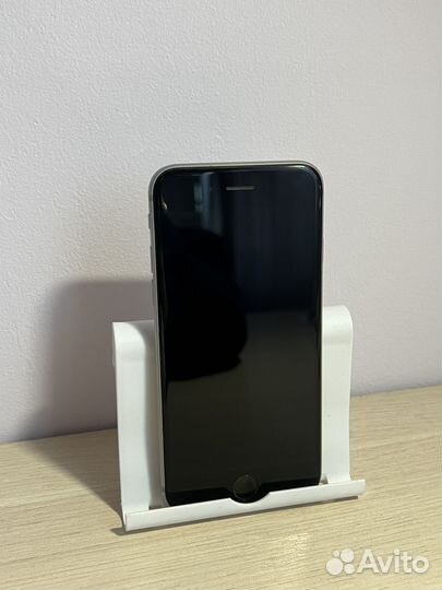 Телефон iPhone 6s