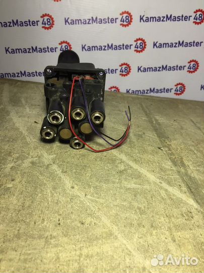 Джостик (кран) подъема кузова