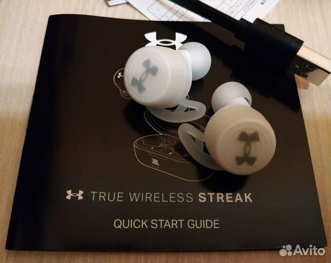 Беспроводные наушники jbl