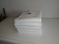 Махровое белое полотенце