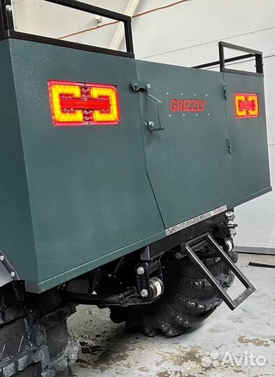 Вездеход переломка Grizzly (Снегоболотоход)