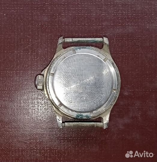 Наручные советские часы