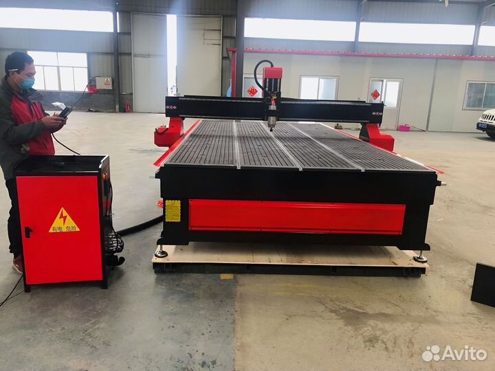 Фрезерный станок с чпу 1600х2500 *