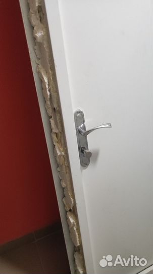 Дверь входная металлическая от застройщика