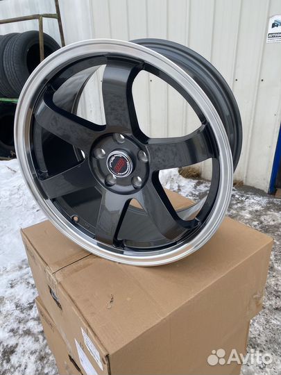 Литые диски r 18 5 114 3