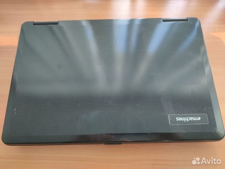 Ноутбук Emachines E525 (Acer)