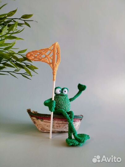 Лягушка игрушка вязаная