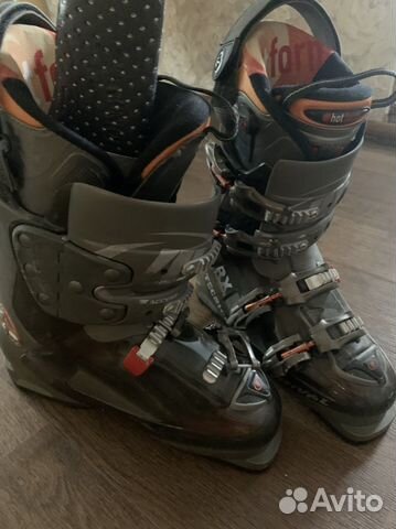 Ботинки для горных лыж