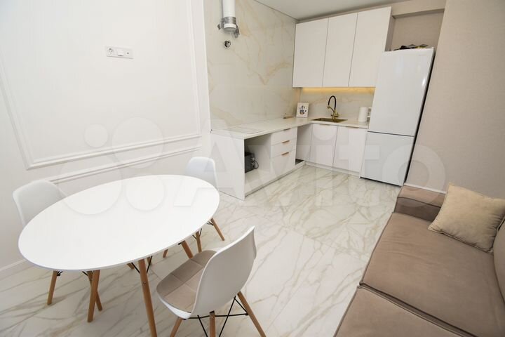 2-к. квартира, 64 м², 1/15 эт.