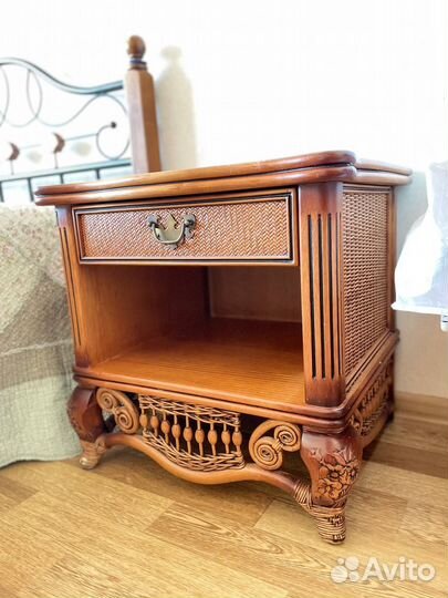 Тумба прикроватная (массив гевеи, ротанг)