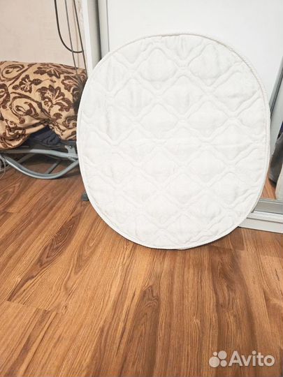 Продаю матрасы на круглую кроватку