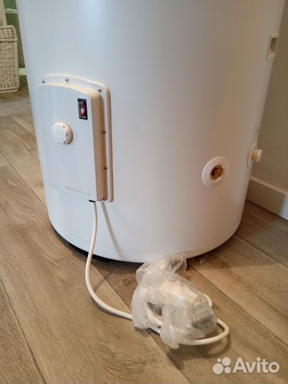 Электрический водонагреватель Electrolux EWH 200